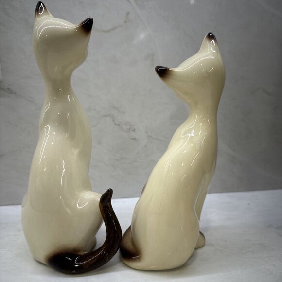 2 Vintage Ceramic Vicki MCM Siamese Cats 7in and 8in Tall Signed Delicate Lovely - Picture 8 of 14
